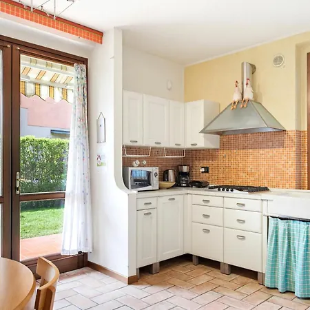 Apartment Iris - Regarda Travel *
